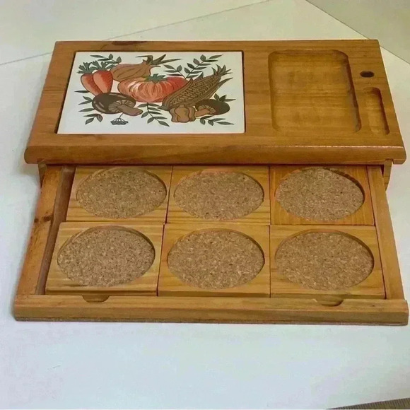Vintage Goodwood Vegetable and Cheese board with tile insert - Picture 5 of 10